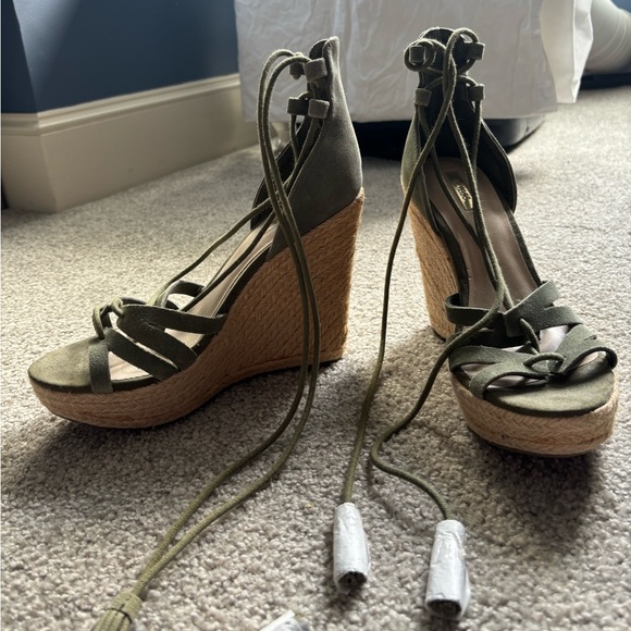 Guess Green strappy wedges - Picture 5 of 5